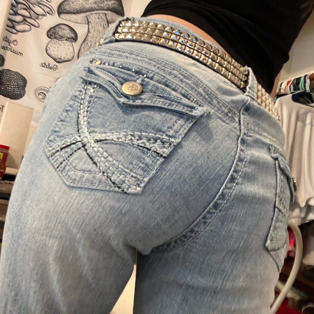 Bootcut jeans with the coolest pockets!